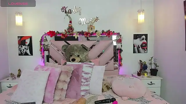 Karly moon online show from November 28, 11:07 pm