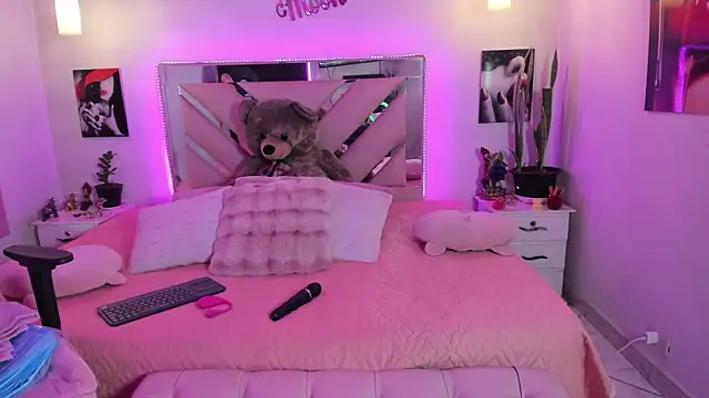 Karly moon online show from June 17, 11:56 am