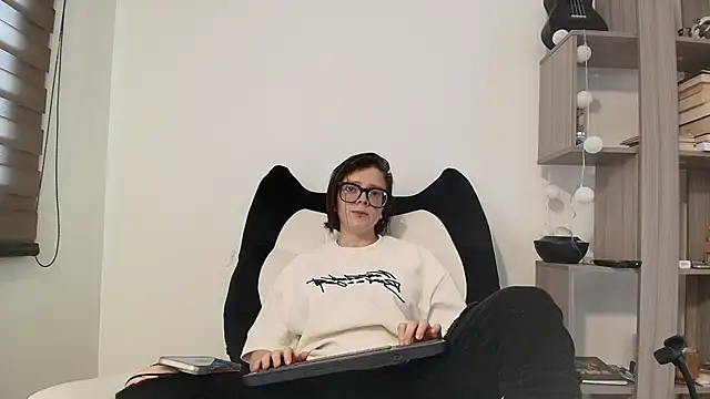 Arya starrk online show from March 9, 2:21 pm