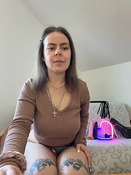 Stoned-baby69 online show from May 4, 12:12 pm