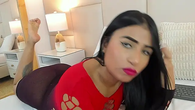 Snapshot of AntoniaRoss_ chatting on June 18, 12:53 pm AntoniaRoss online show from June 18, 12:53 pm