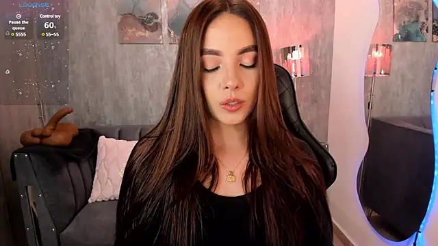 MelanieHudson  online show from February 25, 12:47 am