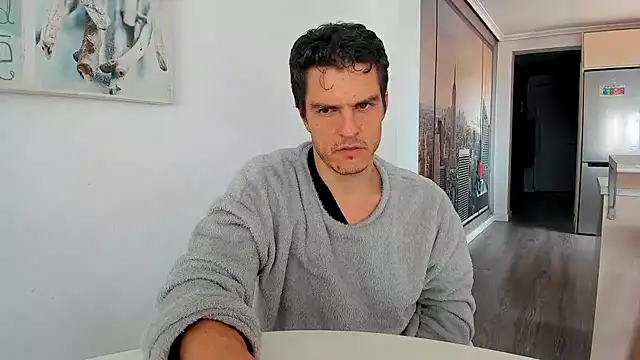 HeteroOli online show from March 2, 11:50 am