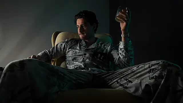 Keen   Luckystrike online show from February 5, 6:59 pm