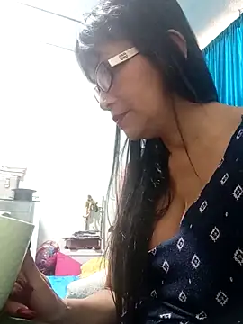 kelly dirty  online show from April 23, 12:51 pm