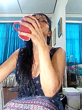 kelly dirty  online show from May 1, 4:55 pm