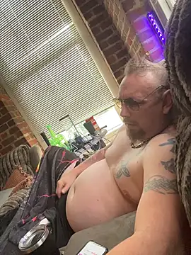 Snapshot of Littledick007007 chatting on May 6, 12:10 pm Littledick007007 online show from May 6, 12:10 pm
