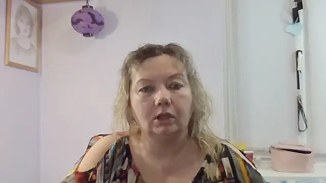 Snapshot of Lusi-777 chatting on November 6, 8:59 am Lusi-777 online show from November 6, 8:59 am