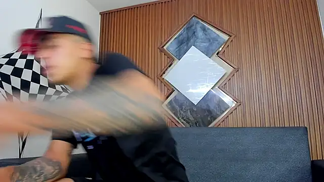 Snapshot of yeckodream chatting on March 1, 4:04 am yeckodream online show from March 1, 4:04 am