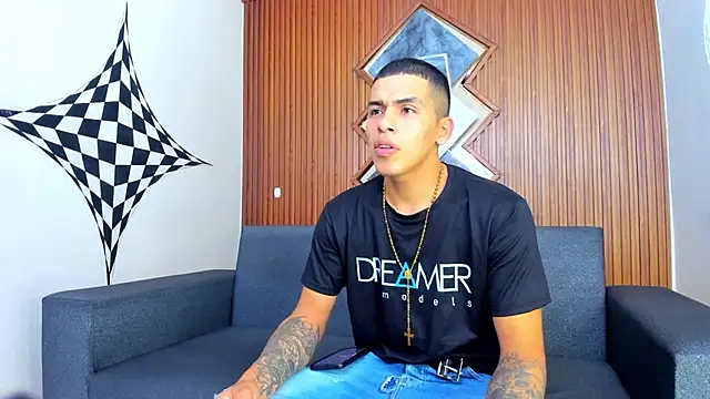 Snapshot of yeckodream chatting on March 4, 3:44 am yeckodream online show from March 4, 3:44 am