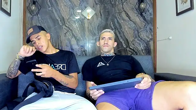 Snapshot of yeckodream chatting on March 9, 3:54 am yeckodream online show from March 9, 3:54 am