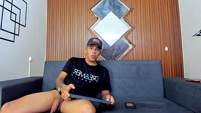 Snapshot of yeckodream chatting on March 10, 6:49 am yeckodream online show from March 10, 6:49 am