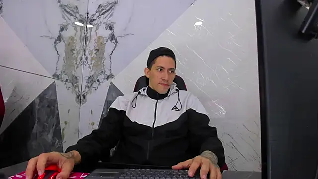 Snapshot of yeckodream chatting on November 13, 6:12 am yeckodream online show from November 13, 6:12 am