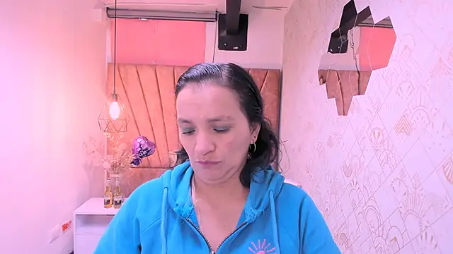 MarilynMiilf  online show from October 7, 7:22 pm