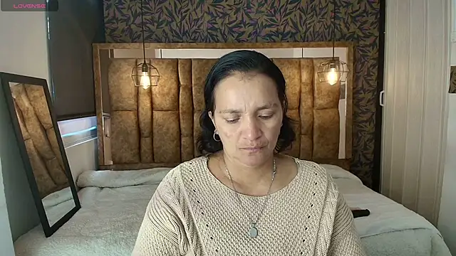Snapshot of MarilynMiilf_ chatting on June 8, 7:25 pm MarilynMiilf online show from June 8, 7:25 pm