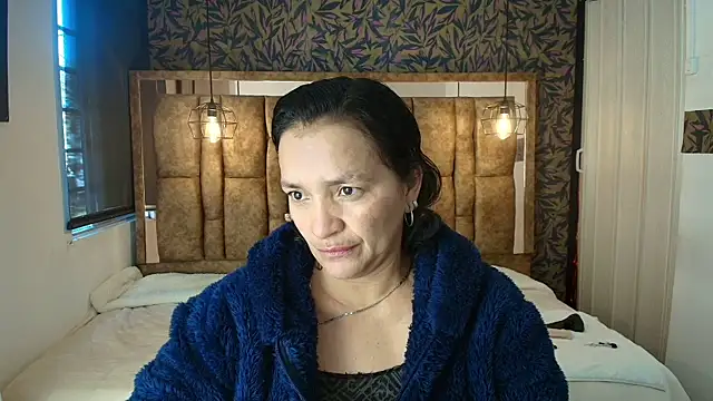 Snapshot of MarilynMiilf_ chatting on June 10, 7:35 pm MarilynMiilf online show from June 10, 7:35 pm