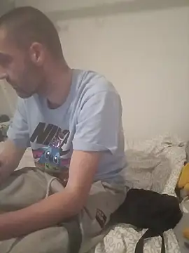 Snapshot of ThatGuyNextDoor1992 chatting on October 20, 9:59 pm ThatGuyNextDoor1992 online show from October 20, 9:59 pm