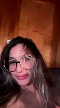 Snapshot of AliceStone19 chatting on July 28, 7:39 pm AliceStone19 online show from July 28, 7:39 pm
