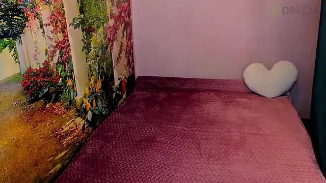 I-JUST-I online show from November 25, 4:18 pm