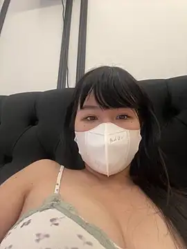 Snapshot of Onee-Chew chatting on December 19, 6:53 am Onee-Chew online show from December 19, 6:53 am