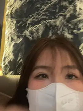 Snapshot of Onee-Chew chatting on March 6, 11:28 am Onee-Chew online show from March 6, 11:28 am