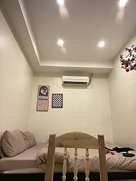 Snapshot of Onee-Chew chatting on March 9, 2:15 am Onee-Chew online show from March 9, 2:15 am