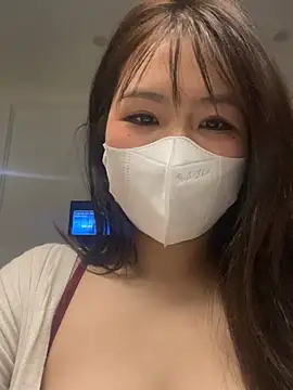 Snapshot of Onee-Chew chatting on March 14, 11:04 am Onee-Chew online show from March 14, 11:04 am