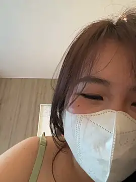 Onee-Chew online show from May 8, 7:36 am