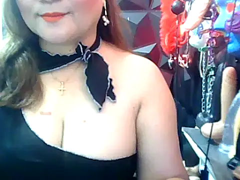 Snapshot of URFUCKINGDOLL chatting on March 3, 4:58 am URFUCKINGDOLL online show from March 3, 4:58 am