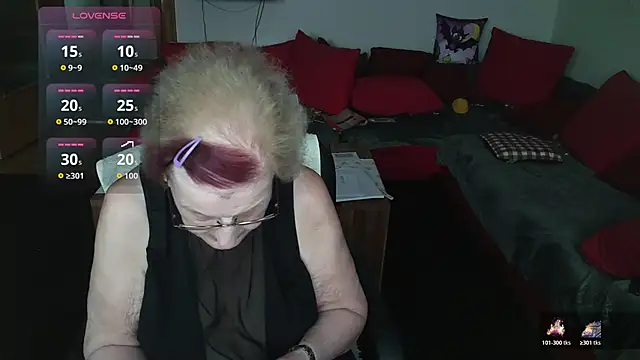 Snapshot of HeisseomaOriginal chatting on November 16, 8:20 am HeisseomaOriginal online show from November 16, 8:20 am