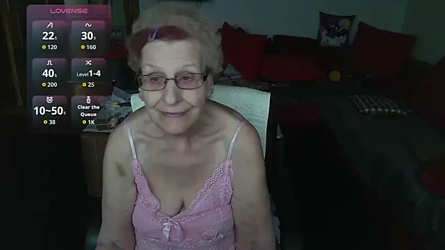 Snapshot of HeisseomaOriginal chatting on December 3, 8:12 am HeisseomaOriginal online show from December 3, 8:12 am