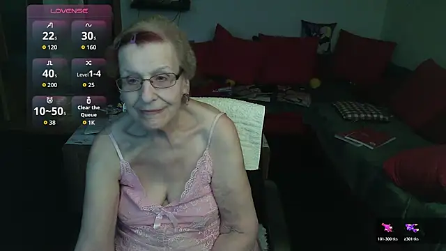 HeisseomaOriginal online show from January 12, 8:19 am