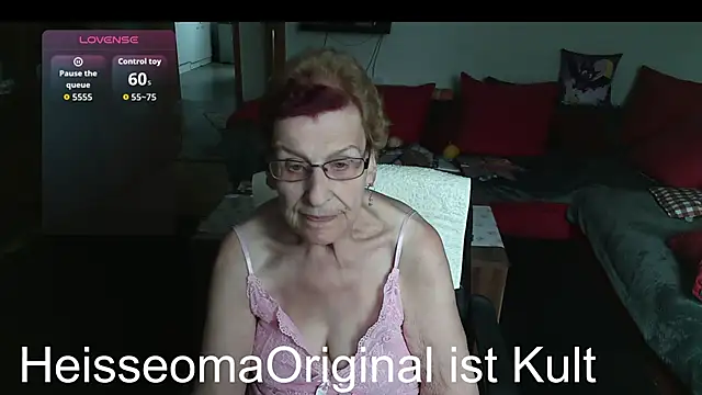 Snapshot of HeisseomaOriginal chatting on June 16, 7:11 am HeisseomaOriginal online show from June 16, 7:11 am