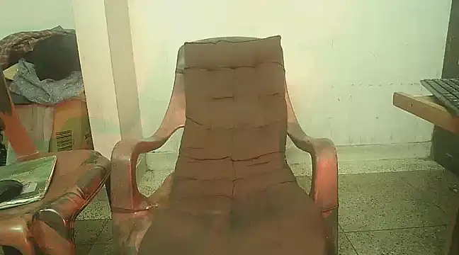 Snapshot of Akhilamolu_the_transsissy chatting on December 18, 8:47 pm Akhilamolu the transsissy online show from December 18, 8:47 pm