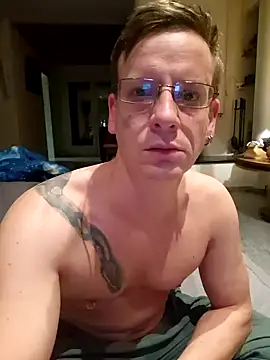 Snapshot of LanaSissy100 chatting on December 24, 12:22 am LanaSissy100 online show from December 24, 12:22 am