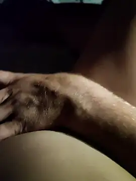 Snapshot of casalmandrake20 chatting on December 15, 7:45 am casalmandrake20 online show from December 15, 7:45 am