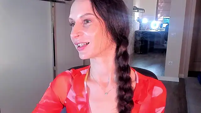 Snapshot of Mila_Anders chatting on May 25, 4:51 am Mila Anders online show from May 25, 4:51 am