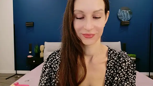 Snapshot of Mila_Anders chatting on July 8, 4:28 am Mila Anders online show from July 8, 4:28 am
