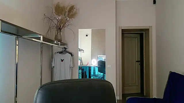 Snapshot of Mila_Anders chatting on July 23, 4:43 am Mila Anders online show from July 23, 4:43 am