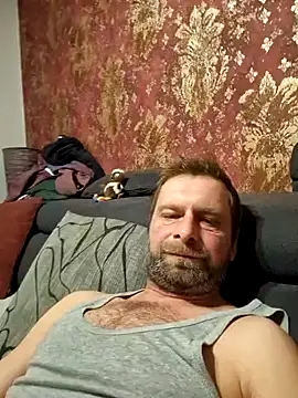 Snapshot of Mjn34 chatting on January 28, 6:17 pm Mjn34 online show from January 28, 6:17 pm