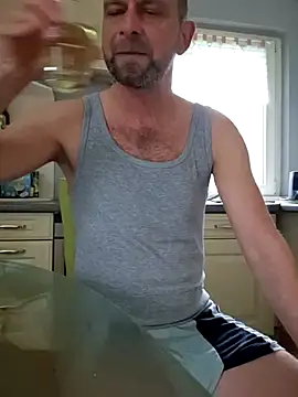 Snapshot of Mjn34 chatting on January 30, 8:43 am Mjn34 online show from January 30, 8:43 am