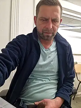 Snapshot of Mjn34 chatting on February 21, 6:51 am Mjn34 online show from February 21, 6:51 am