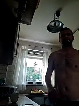 Snapshot of Mjn34 chatting on February 25, 7:31 am Mjn34 online show from February 25, 7:31 am