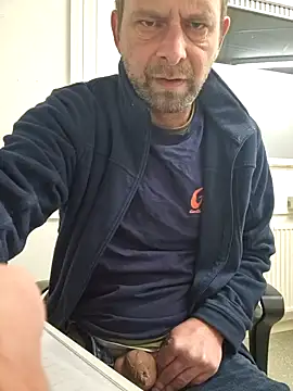 Snapshot of Mjn34 chatting on March 12, 6:51 am Mjn34 online show from March 12, 6:51 am