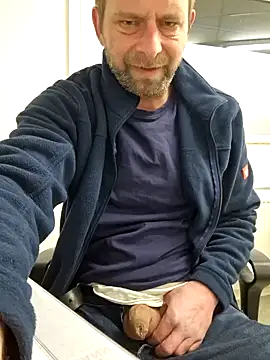 Snapshot of Mjn34 chatting on March 18, 6:57 am Mjn34 online show from March 18, 6:57 am