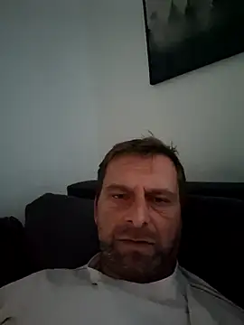 Snapshot of Mjn34 chatting on September 19, 5:20 am Mjn34 online show from September 19, 5:20 am