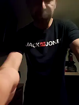 Snapshot of Mjn34 chatting on October 13, 5:40 am Mjn34 online show from October 13, 5:40 am