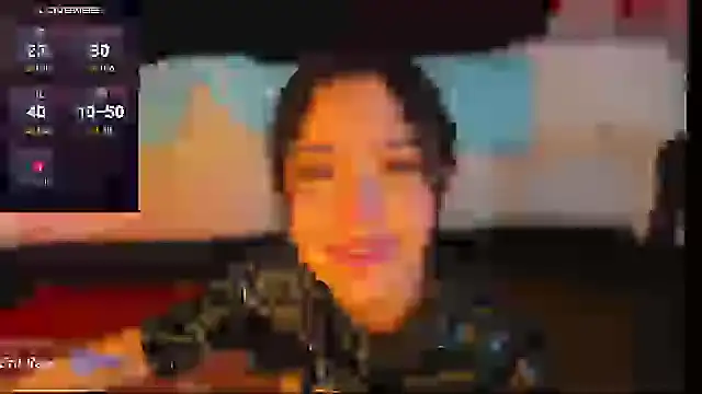 Snapshot of rosario215B chatting on December 2, 7:36 am rosario215B online show from December 2, 7:36 am