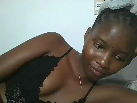 Snapshot of sexyjanett chatting on July 5, 8:05 pm sexyjanett online show from July 5, 8:05 pm