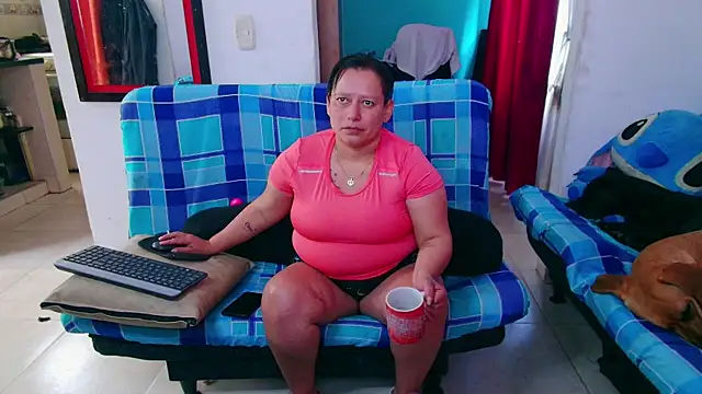 Snapshot of Diana_Lozano chatting on July 16, 1:50 pm Diana Lozano online show from July 16, 1:50 pm